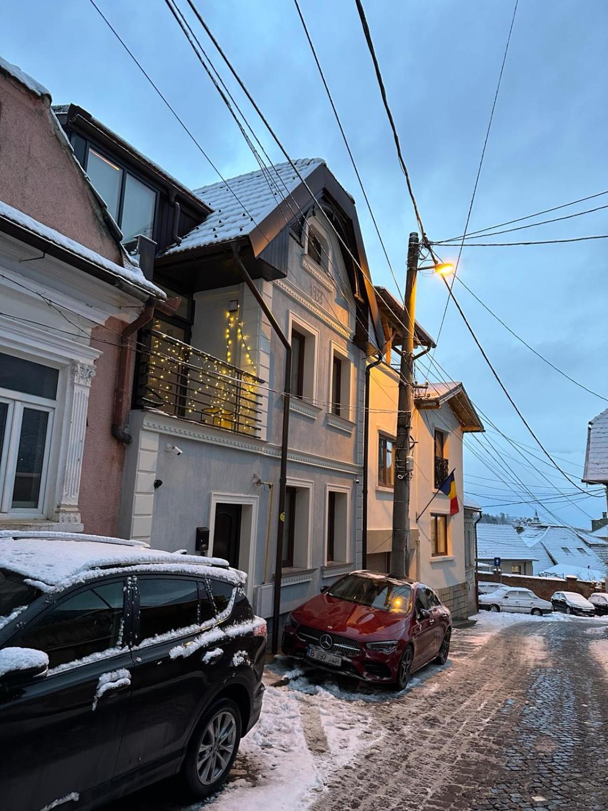 Casa Chiper - Attic Apartment With View Brasov Exterior photo